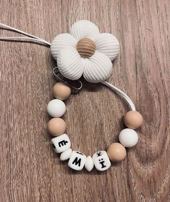 Attache tétine silicone