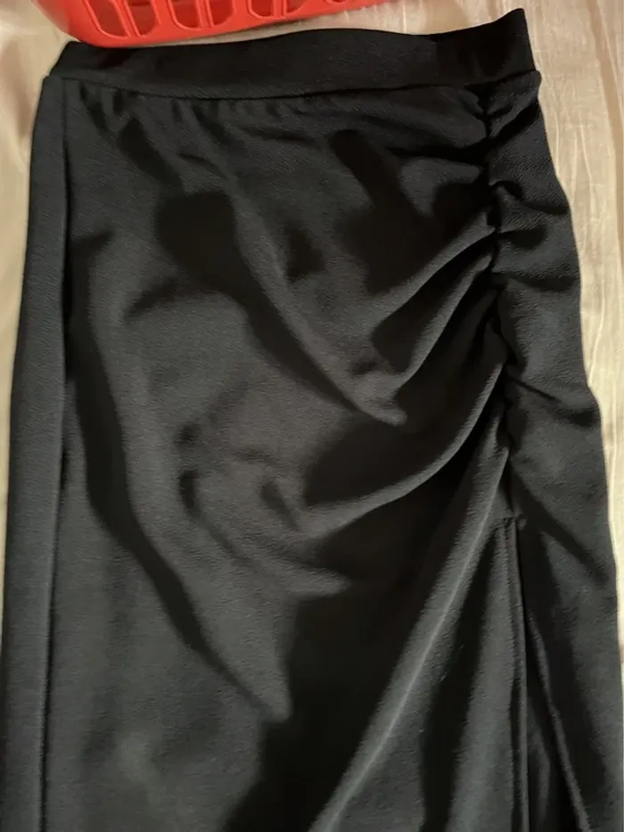 2 jupes noires neuves taille S - photo numéro 5