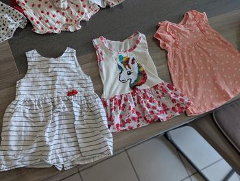 Robes bébé fille taille 9mois