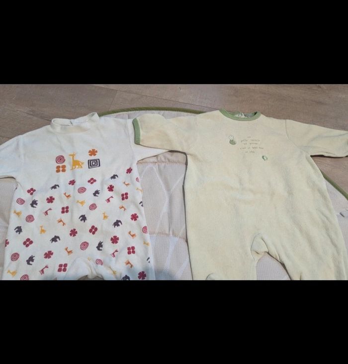 Lot 12 pyjamas 1 mois - photo numéro 8