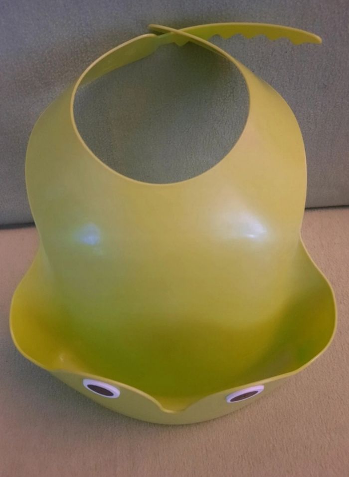 Lot 5 Accessoires Bébé Verts Grenouille Bavoir Assiette Poubelle À Couches Angelcare - photo numéro 8