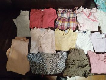 Ensemble de 33 vêtements Fille - 2 ans - Différentes marques