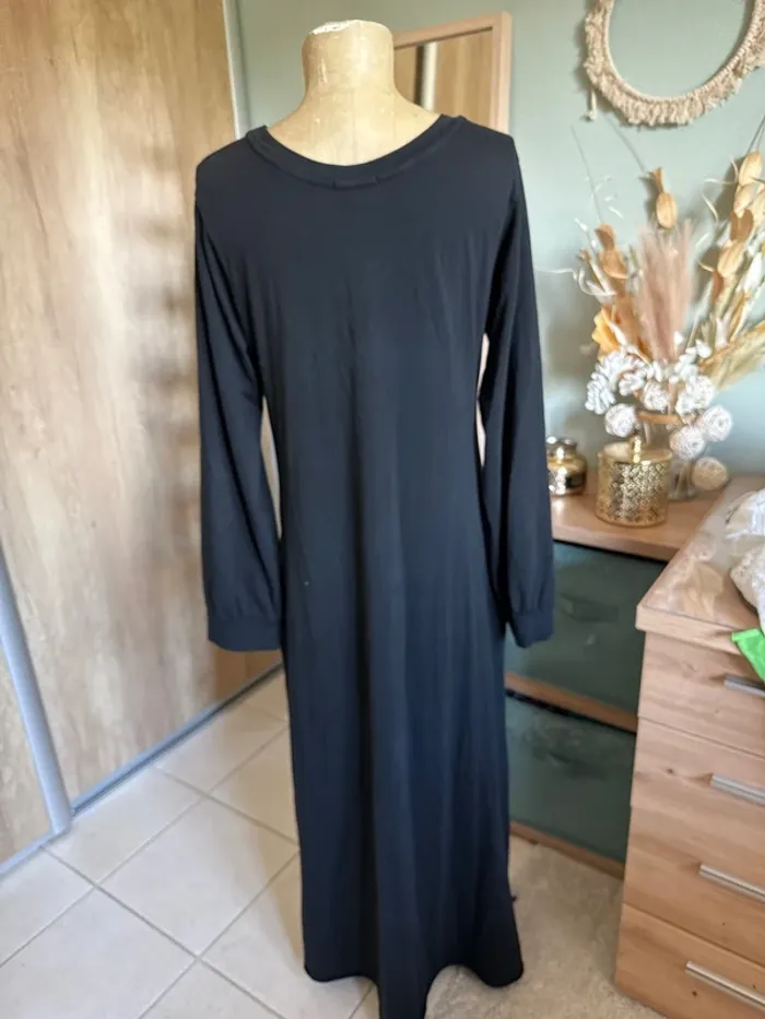 Jolie robe tee shirt manches longues avec œil devant femme - photo numéro 4