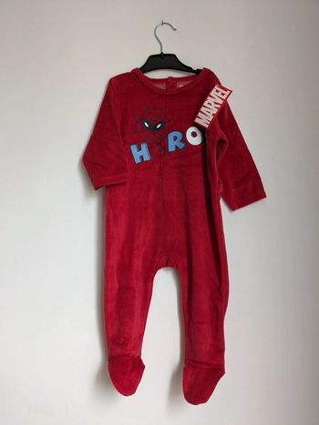Dors bien rouge héro spiderman Marvel 12 mois