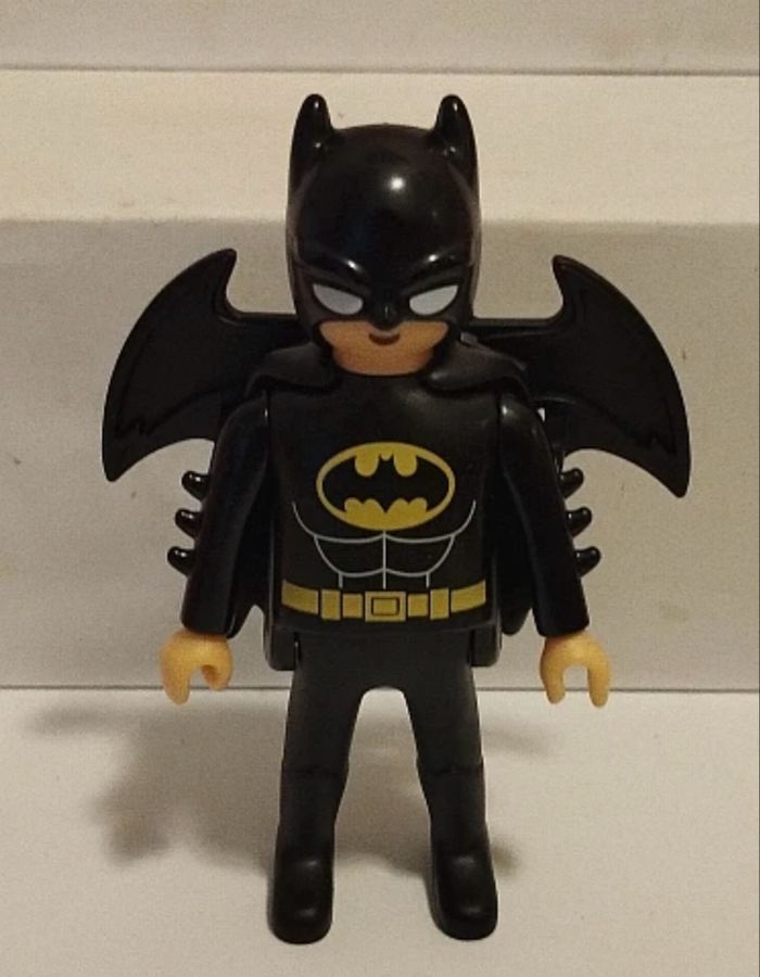 Playmobil  XL Batman et wonder woman  kinder maxi Xl - photo numéro 3