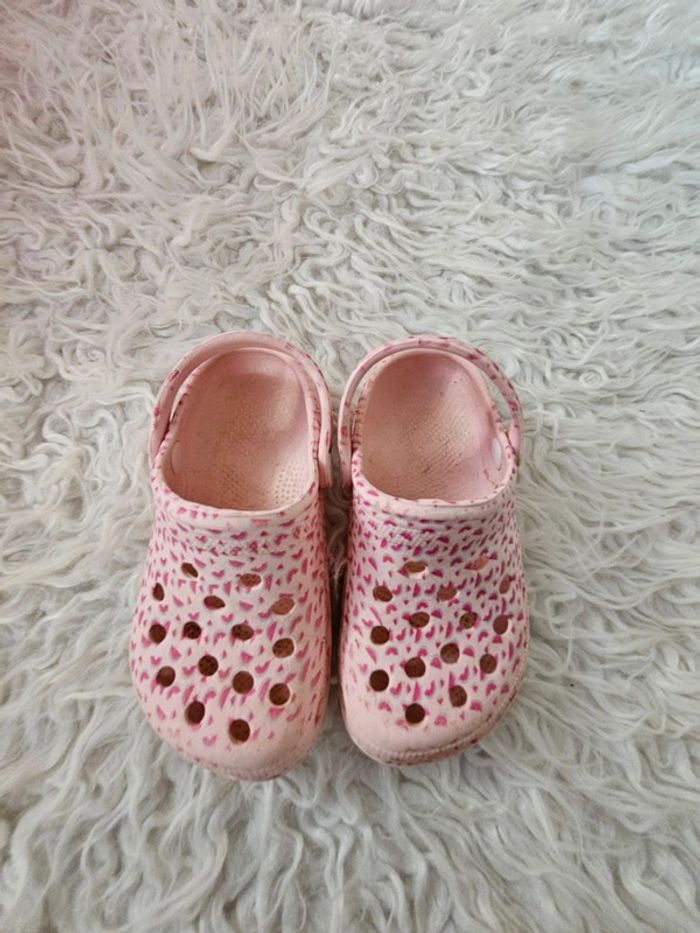 Sabots en plastique style Crocs taille 24 - photo numéro 7
