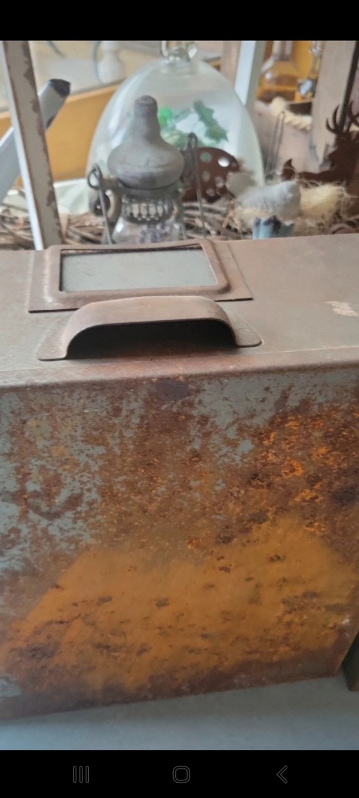 2  casiers anciens métal rouillé - photo numéro 8