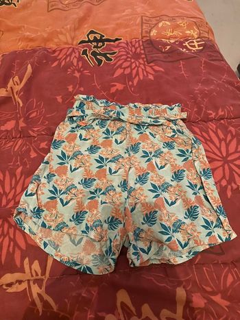 Short fille taille 5 ans🦄