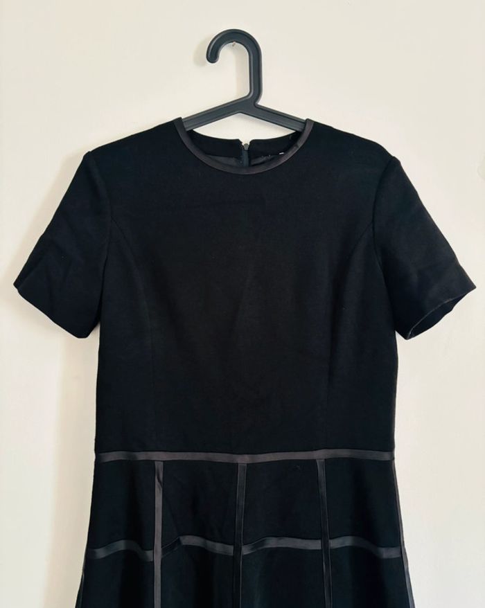 Robe noir - photo numéro 2