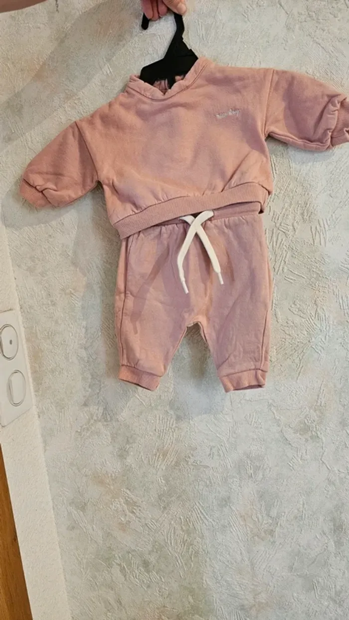 Ensemble rose 1mois