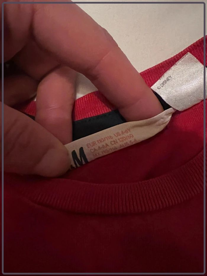 Tee shirt manches longues H&M Mickel Noël point de croix - photo numéro 3