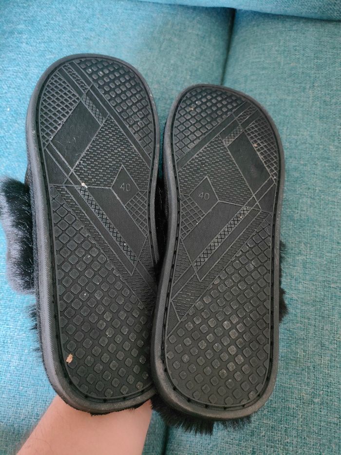 Chaussons neufs - photo numéro 4
