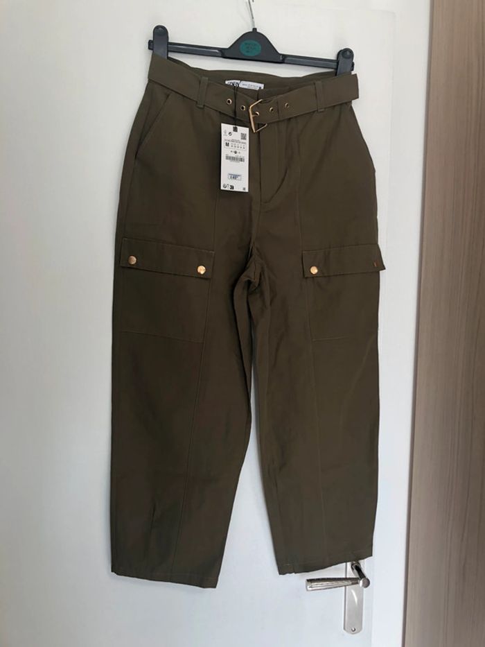 Superbe beau pantalon taille haute battle Zara neuf avec étiquette taille M