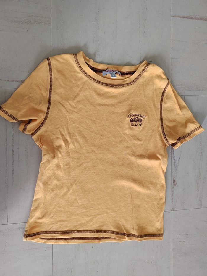 T-shirt court