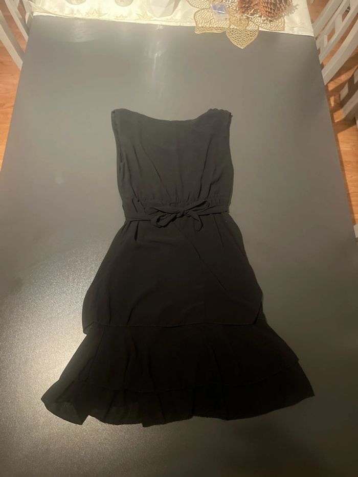 Robe noire - photo numéro 2