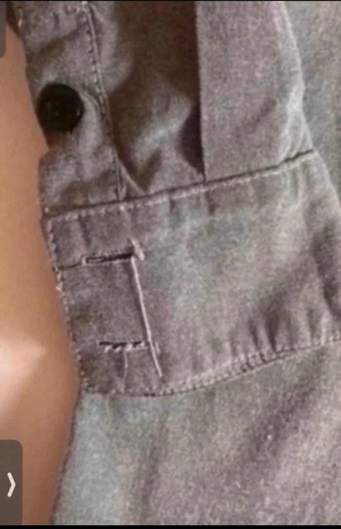 Chemise manches longues garçon TRÈS BON ÉTAT taille 4 ans couleur gris - photo numéro 5