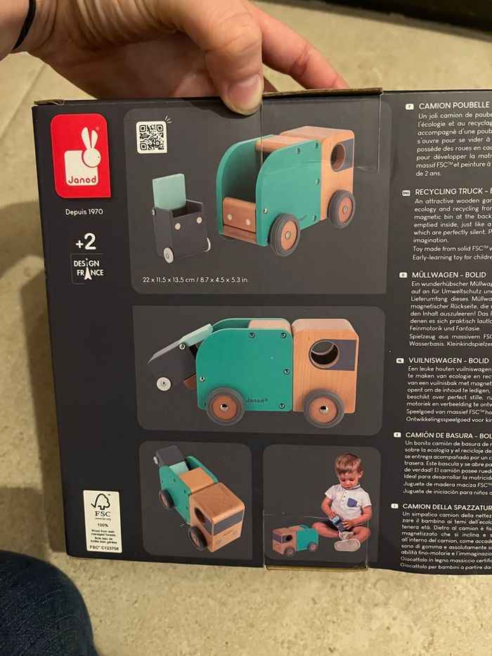 Camion poubelle en bois Janod neuf - photo numéro 3