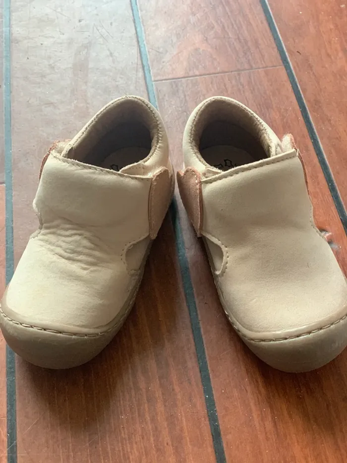 Chaussures premier pas - photo numéro 2