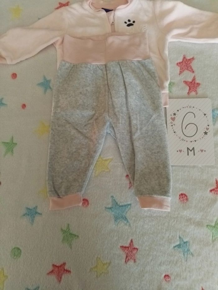 Ensemble de jogging 6 mois - photo numéro 3