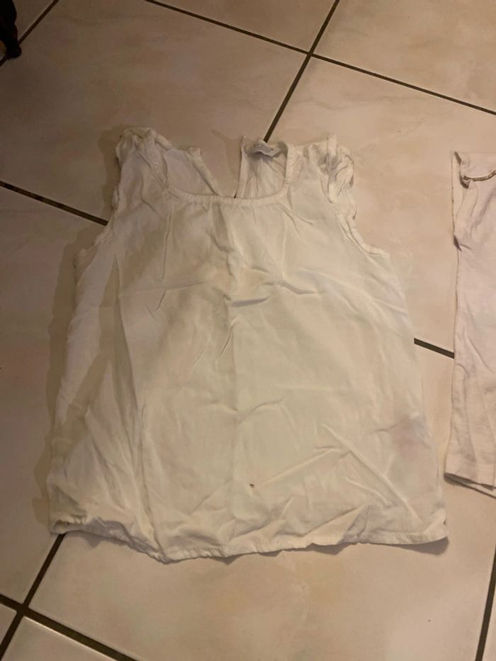 Lot de deux. T-shirts, taille huit. - photo numéro 2