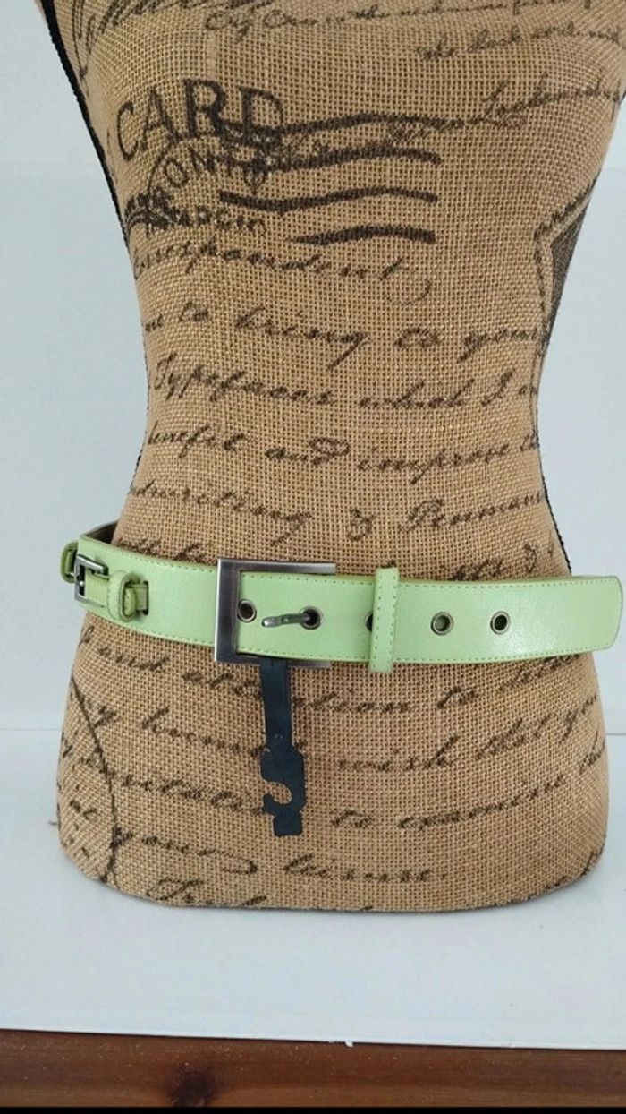 Ceinture verte multi boucles 90 cm femme