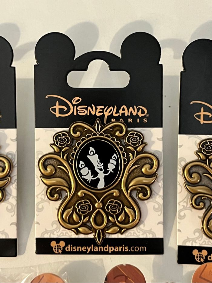 Lot 5 pin’s Disney la belle et la bête - photo numéro 2