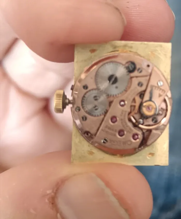 Omega Remontage Manuel Horlogerie - Calibre 620 Cadran Or 3g  18k - photo numéro 2