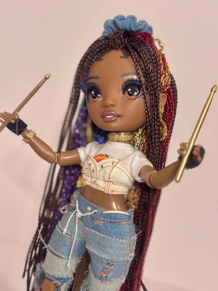 Vanessa Rainbow High - photo numéro 3