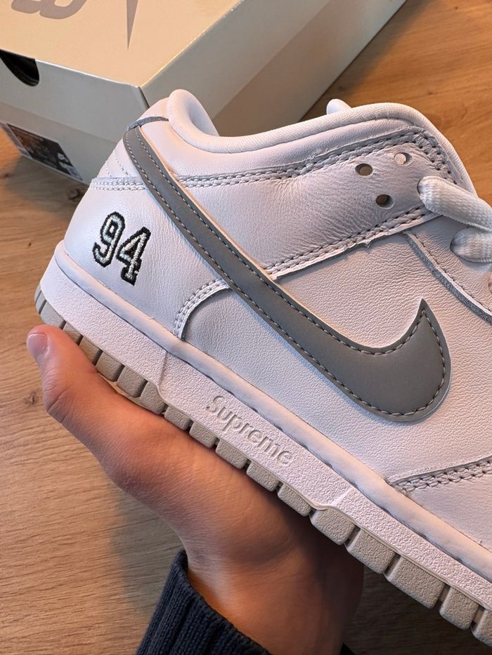 Nike Dunk low SB supreme - photo numéro 3