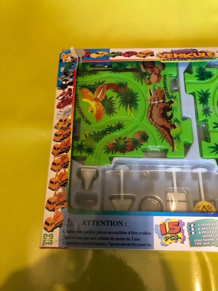Circuit véhicule puzzle dinosaure avec rail des 3 ans - photo numéro 2
