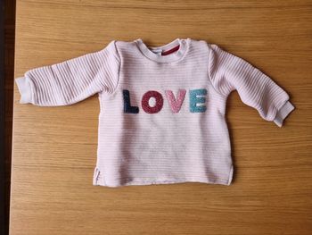 Pull rose H&M taille 74cm