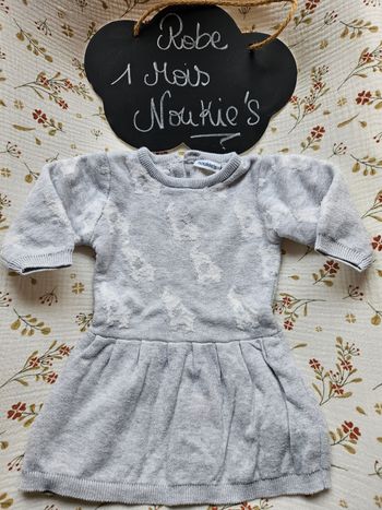 Robe noukie's 1 mois