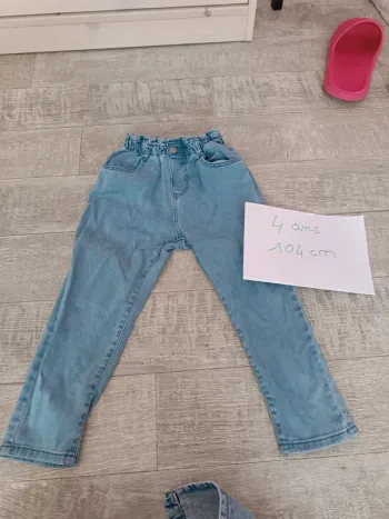 Pantalon jean zara 4 ans 104 cm