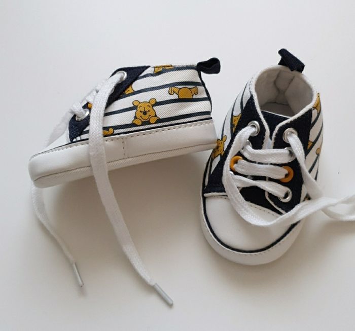 Lot chaussons/chaussures 0-3 mois - photo numéro 3