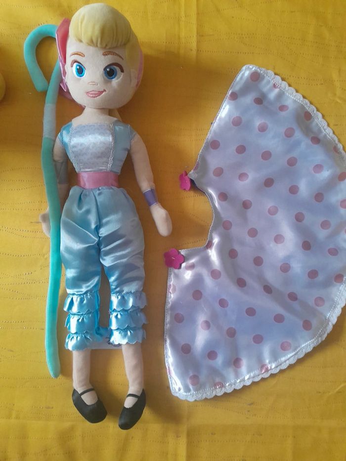 Lot de 2 Peluches rares Toys Story Disney Pixar Bo Peep et Bouton d'or - photo numéro 3
