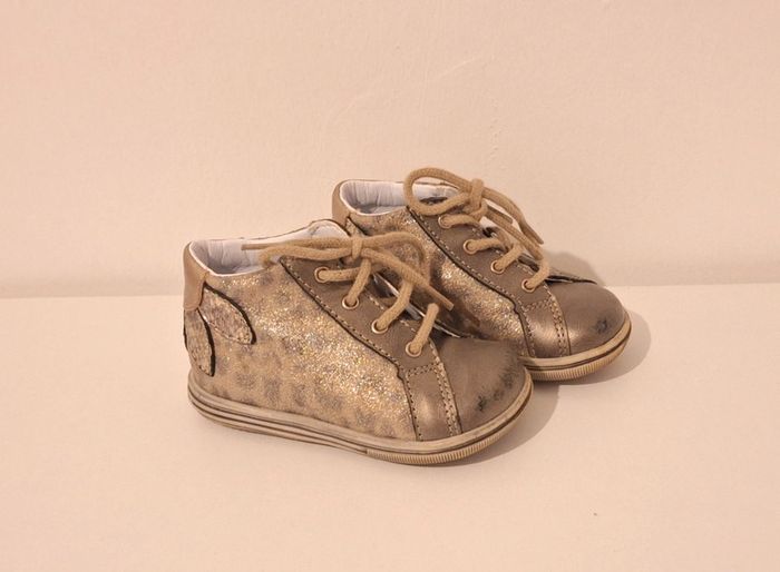 Chaussures bébé 19