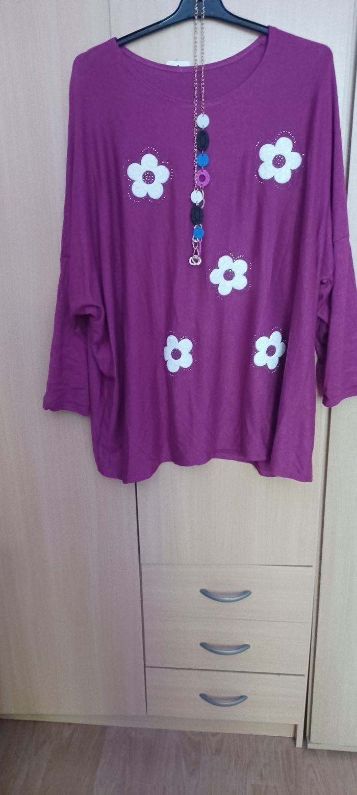 Très joli pull oversieze avec des fleurs femme T U - photo numéro 6