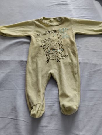 Pyjama velours taille 6 mois
