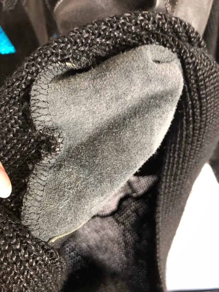 Haut manches longues noir vintage cuir et daim bon état taille 44 à voir ! - photo numéro 8