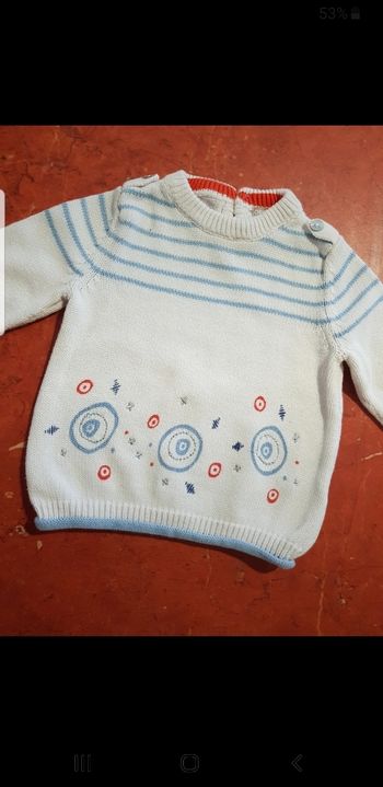 Pull bébé taille 6 mois