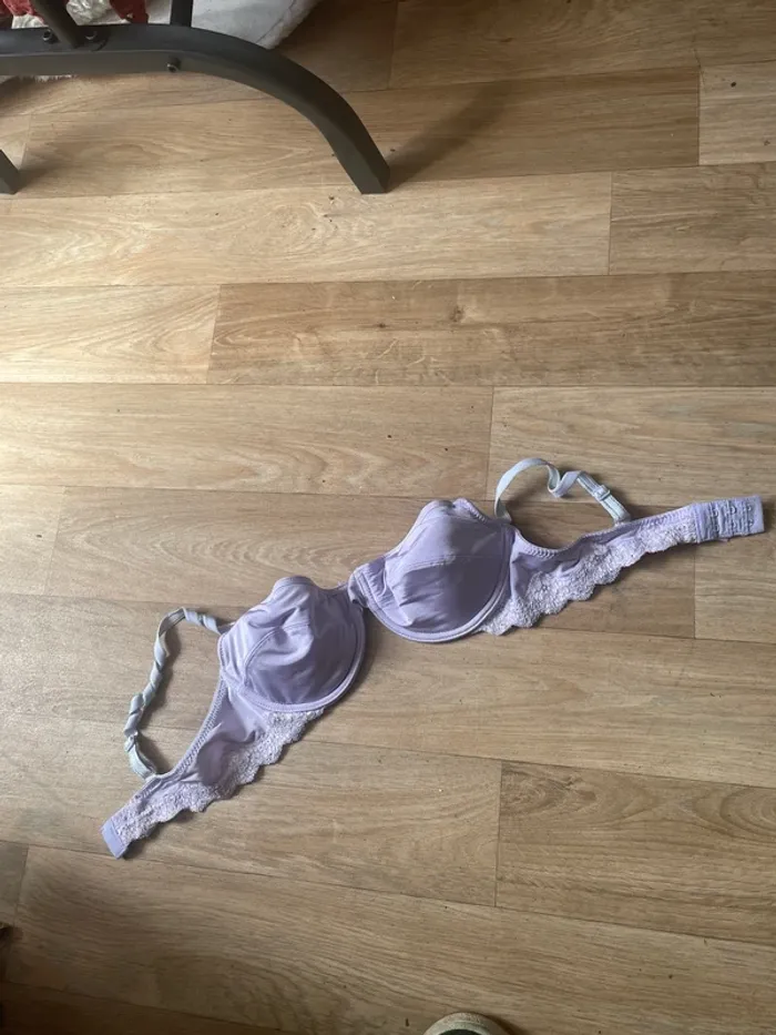 Soutien gorge taille 75A - photo numéro 2