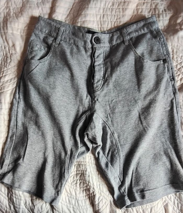 Short gris confortable