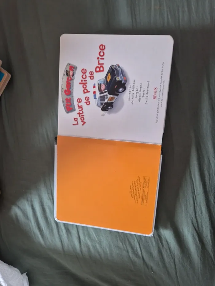 Livre ptit garçon la voiture de police de Brice - photo numéro 2