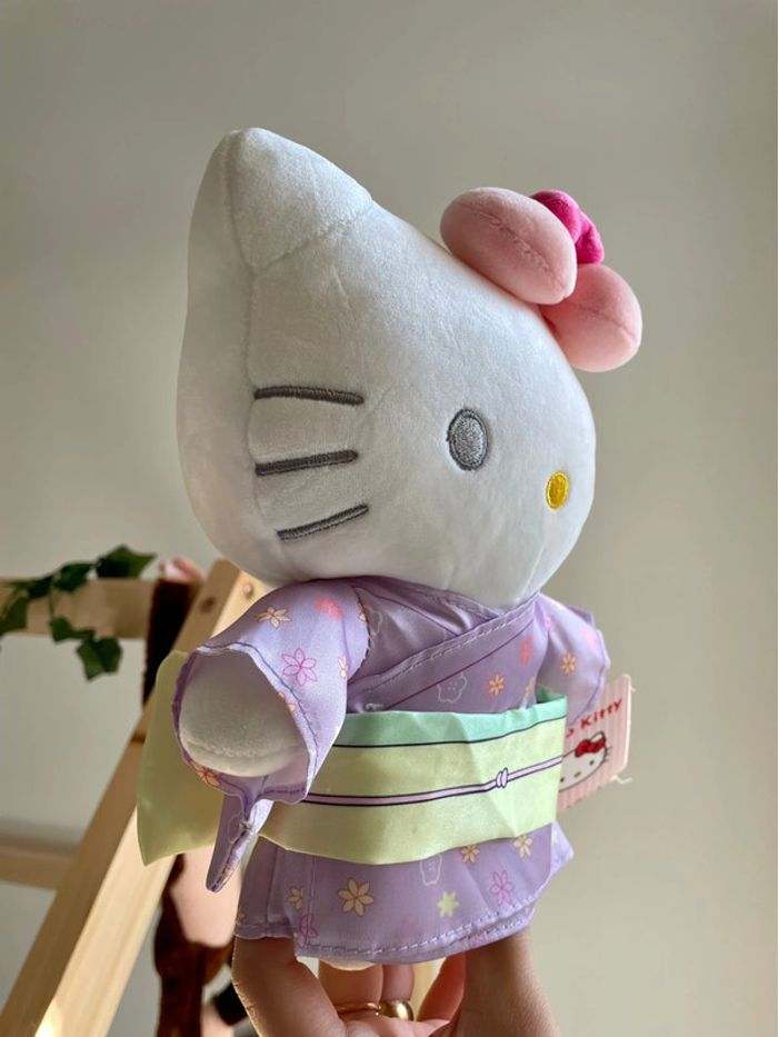 Peluche Hello Kitty sanrio Kimono 👘 - photo numéro 9