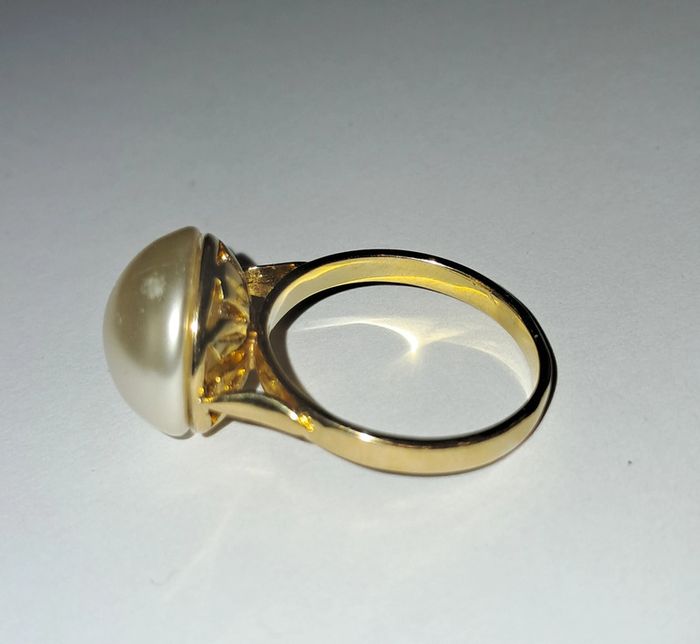 Bague dorée avec perle fantaisie - photo numéro 4