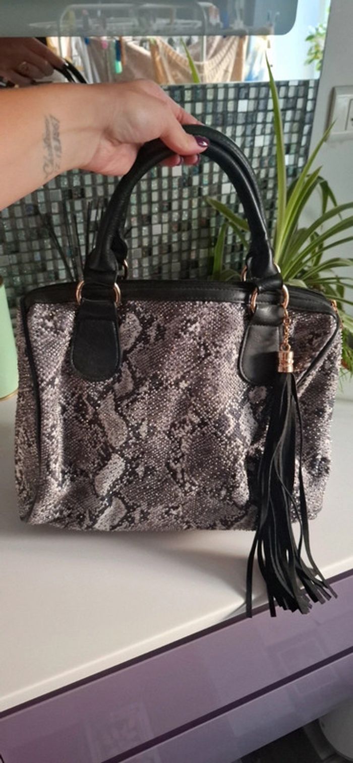 Sac motifs serpent gris/noire à strass