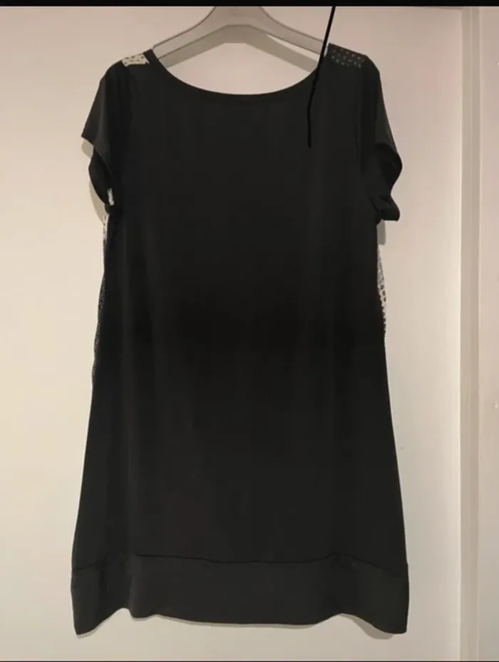 Robe tunique graphique noir et blanc avec foulard taille 44 - photo numéro 6