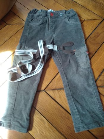 Pantalon obaibi taille 23 mois
