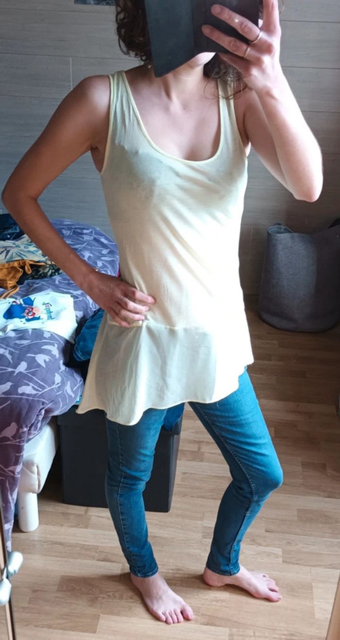 Débardeur long asymétrique taille M 🚺