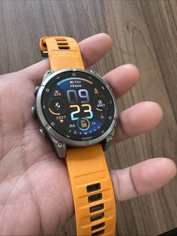 Garmin fenix 8 47 mm AMOLED Sapphire Titanium Smartwatch Spark Orange Graphite - photo numéro 4